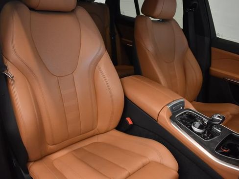 Used 2019 BMW X5 xDrive40i w/ Convenience Package AWD/4WD image 6