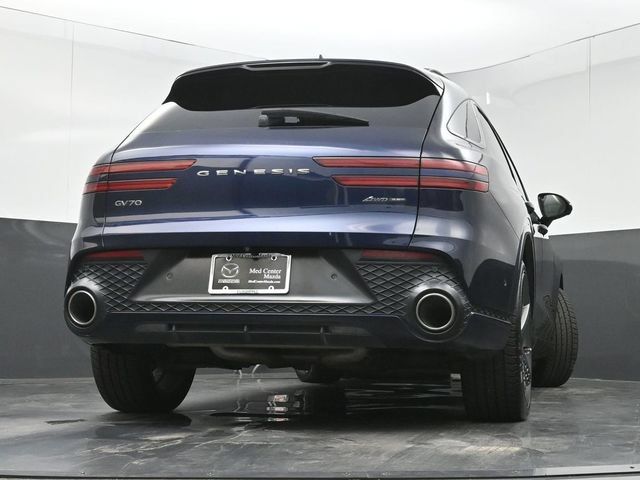 Used 2022 Genesis GV70 3.5T Sport w/ Sport Prestige Package AWD/4WD image 37