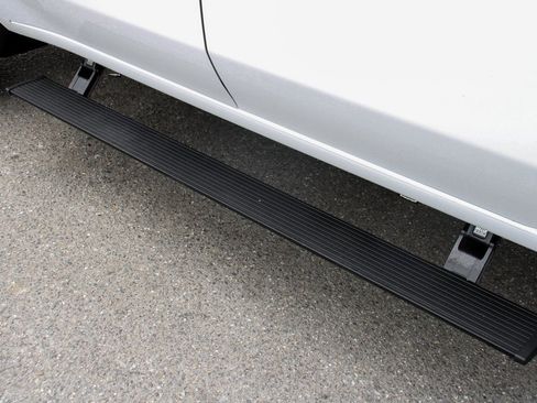 Used 2023 Chevrolet Silverado 3500 LTZ w/ LTZ Convenience Package image 7