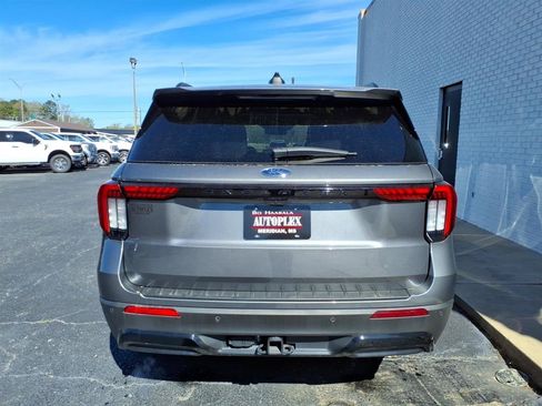 Used 2025 Ford Explorer ST-Line w/ Premium Package image 4