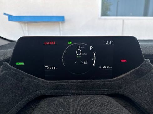 Used 2026 Toyota Prius XLE FWD image 8