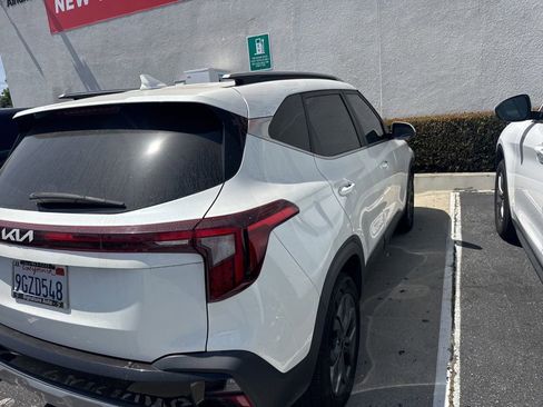 Used 2024 Kia Seltos S FWD image 5