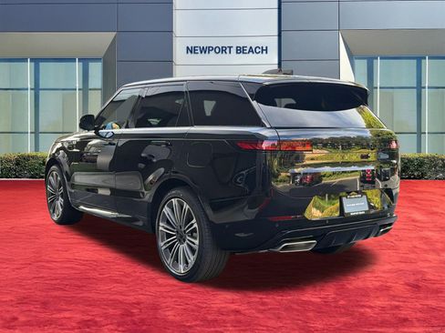 New 2026 Land Rover Range Rover Sport Dynamic SE image 3