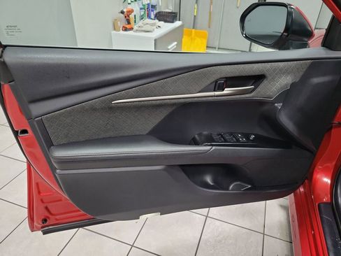 Used 2025 Toyota Camry XLE image 32