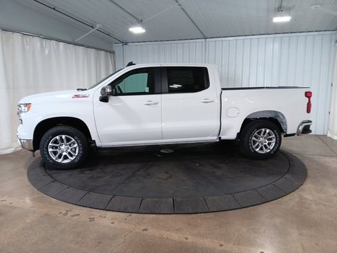 New 2026 Chevrolet Silverado 1500 LT w/ Z71 Off-Road Package image 2