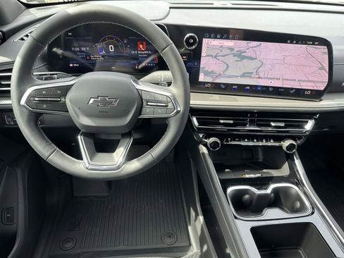 New 2026 Chevrolet Traverse LT w/ Midnight/Sport Edition FWD image 8