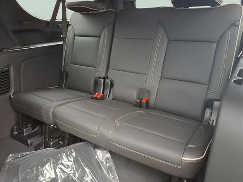 New 2026 Chevrolet Suburban Premier w/ Sun And Tow Package AWD/4WD image 20