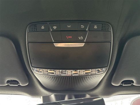 Used 2022 Mercedes-Benz GLC 300 image 6