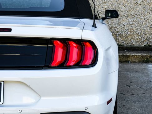 Used 2022 Ford Mustang Premium image 38