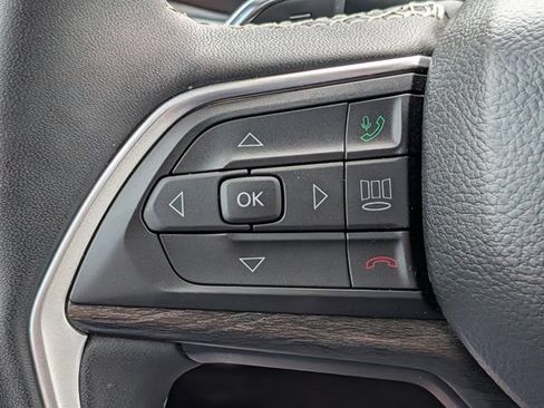 Used 2026 Jeep Grand Cherokee Altitude RWD image 25