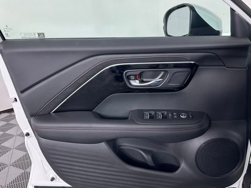 Used 2025 Acura ADX A-Spec image 13