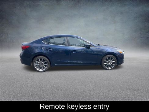 Used 2018 MAZDA MAZDA3 Touring FWD image 8