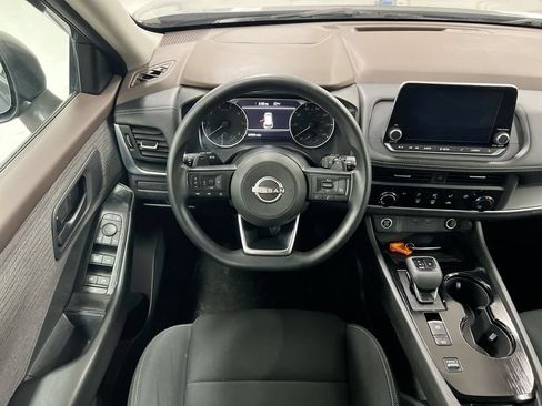 Used 2023 Nissan Rogue S FWD image 11