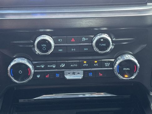 Used 2026 Ford F250 Lariat w/ Black Appearance Package image 22