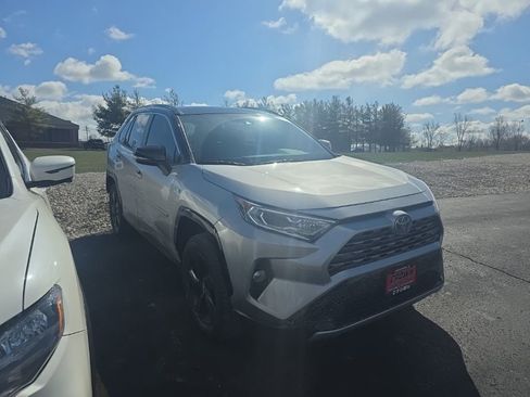 Used 2020 Toyota RAV4 XSE image 3