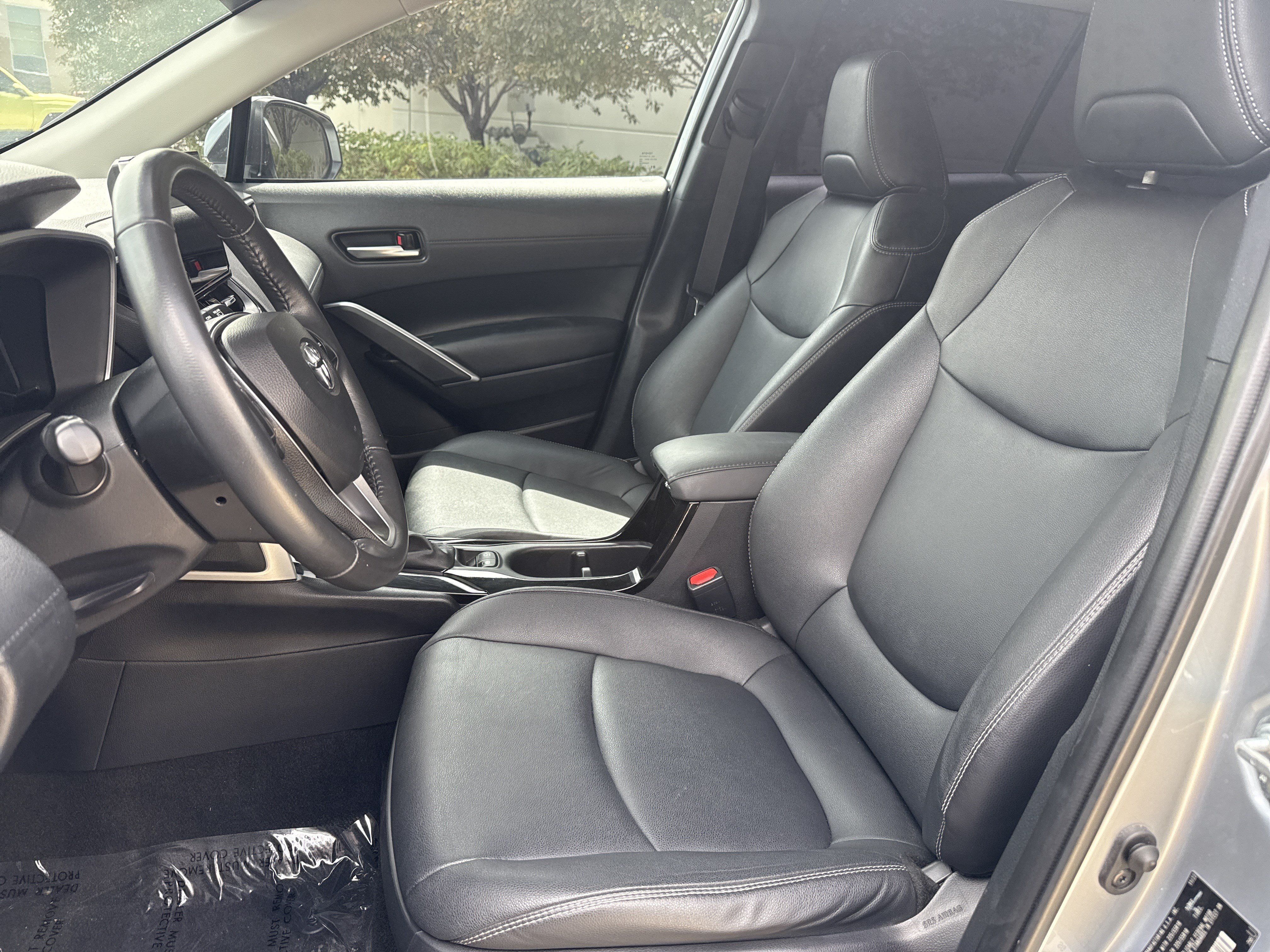 Used 2024 Toyota Corolla Cross XLE AWD/4WD image 15