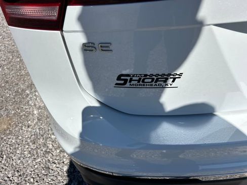 Used 2023 Volkswagen Tiguan SE image 52