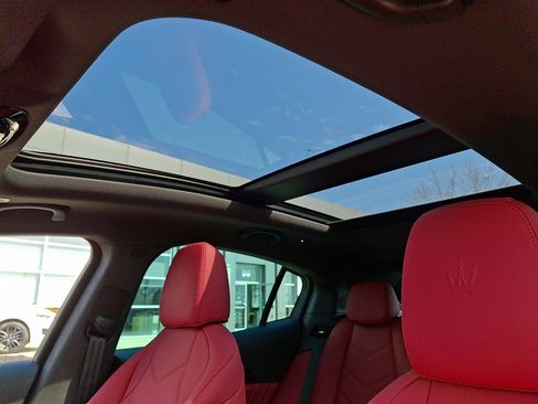 New 2026 Maserati Grecale Modena AWD/4WD image 10