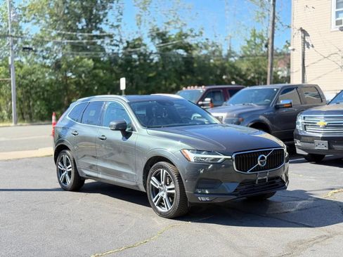 Used 2018 Volvo XC60 T6 Momentum w/ Advanced Package AWD/4WD image 4