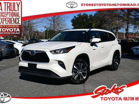 Used 2020 Toyota Highlander XLE image 1