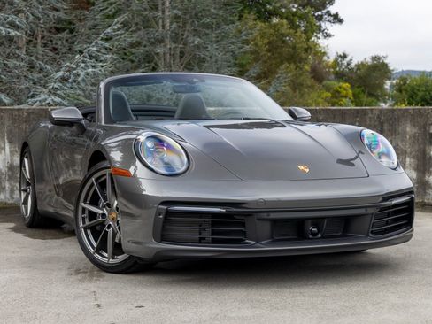 Used 2020 Porsche 911 Carrera 4 image 9