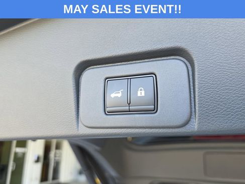 Used 2025 Nissan Rogue Platinum FWD image 14