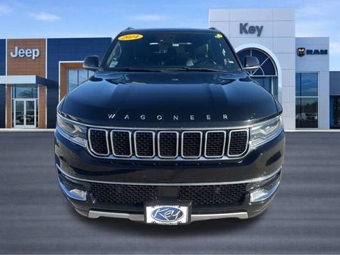 Used 2024 Jeep Wagoneer Series II w/ Flexible Seating Group AWD/4WD image 2