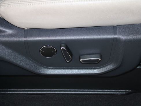 Used 2024 Ford Expedition Limited image 34