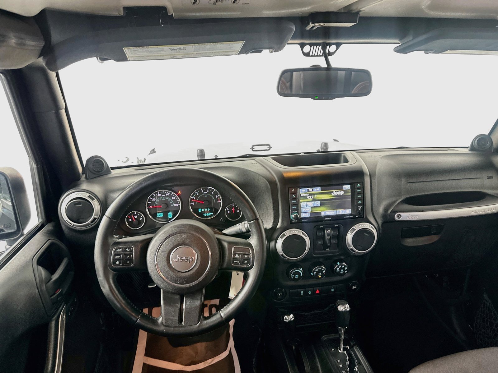 Used 2014 Jeep Wrangler Unlimited Sahara w/ Dual Top Group AWD/4WD image 20