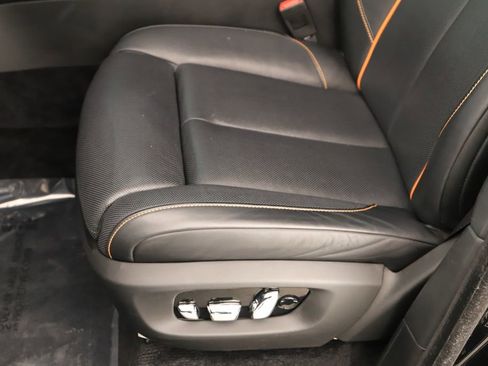 Used 2025 Rolls-Royce Cullinan Black Badge AWD/4WD image 24