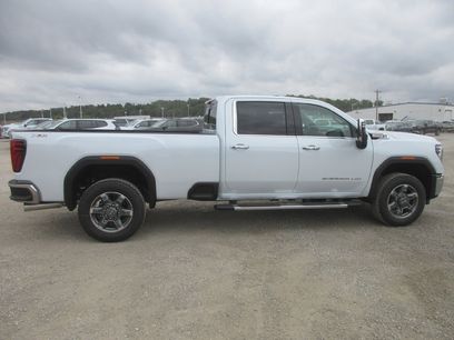 New 2026 GMC Sierra 3500 SLT w/ SLT Premium Package