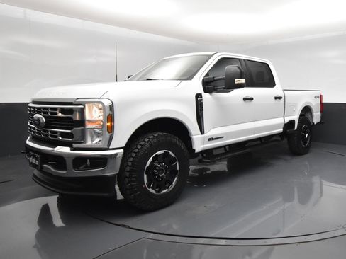 Used 2026 Ford F250 XLT AWD/4WD image 2