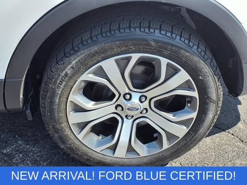 Certified 2019 Ford Explorer Limited w/ Limited Luxury Package AWD/4WD image 30