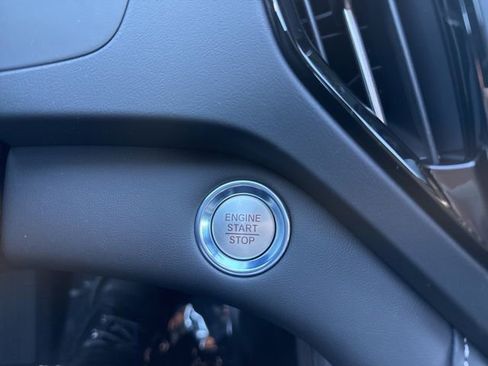 New 2025 Acura RDX SH-AWD image 30