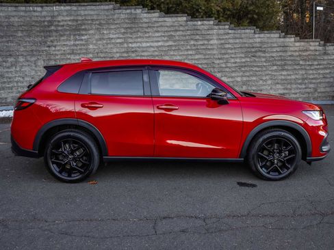 Used 2023 Honda HR-V Sport image 4