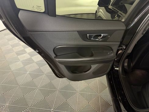 Used 2023 Volvo S60 B5 Plus w/ Climate Package image 25