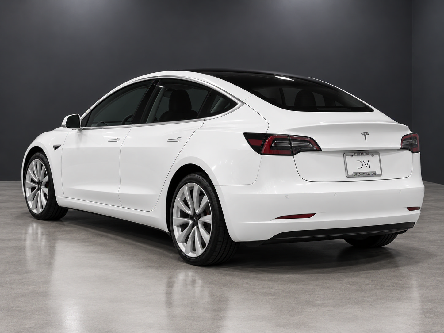Used 2019 Tesla Model 3 Standard Range Plus RWD image 2
