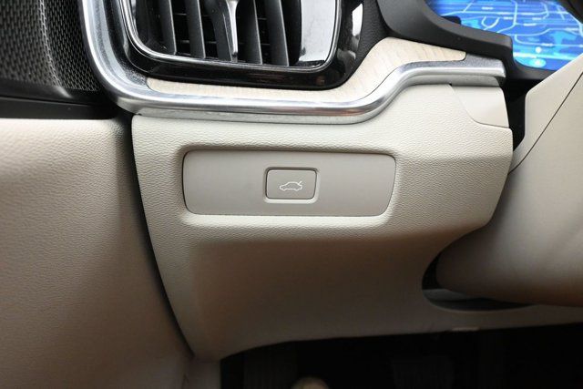 Used 2023 Volvo S60 B5 Ultimate w/ Climate Package FWD image 28