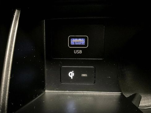 Used 2023 Hyundai Santa Fe SEL w/ Premium Package image 33