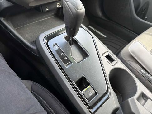 Used 2024 Subaru Crosstrek 2.0i image 21