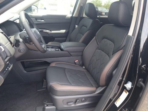 New 2026 Nissan Pathfinder Platinum AWD/4WD image 21