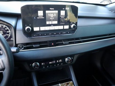 Used 2024 Mitsubishi Outlander SE Black Edition image 31