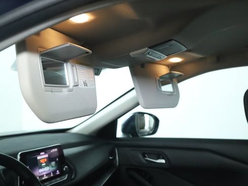 Used 2024 Nissan Rogue SV FWD image 19