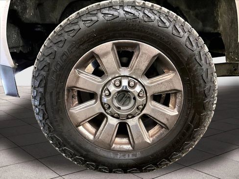 Used 2019 Ford F350 Platinum w/ Platinum Ultimate Package AWD/4WD image 9