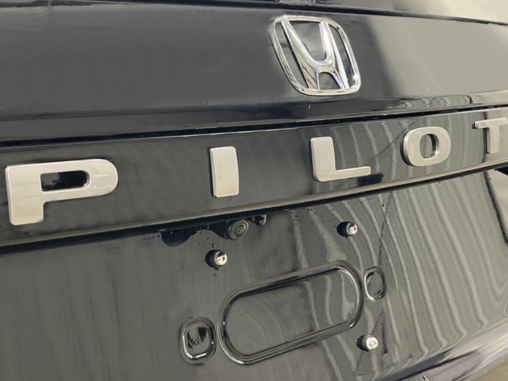 New 2026 Honda Pilot Touring image 6