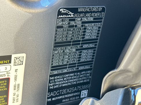 Used 2025 Jaguar F-PACE R-Dynamic S image 35