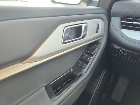 New 2026 Ford Explorer Active w/ Active Comfort Package AWD/4WD image 28