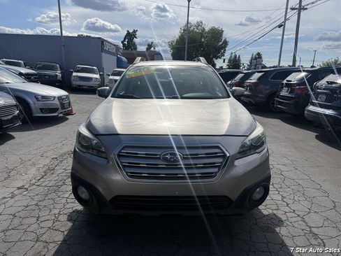 Used 2015 Subaru Outback 2.5i Limited AWD/4WD image 2