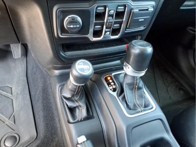 Used 2023 Jeep Gladiator Overland AWD/4WD image 25