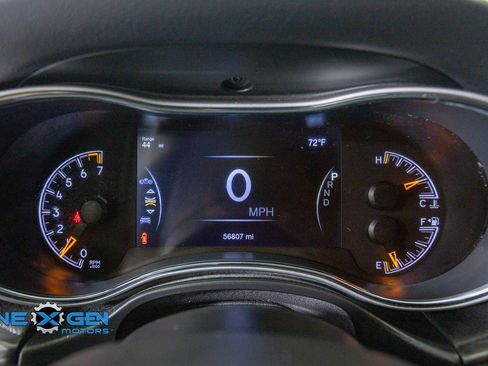 Used 2019 Jeep Grand Cherokee Laredo AWD/4WD image 16